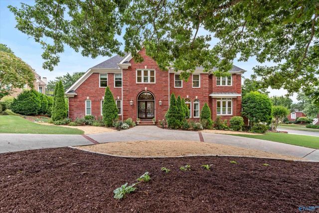2901 Honors Row SE, Owens Cross Roads, AL 35763
