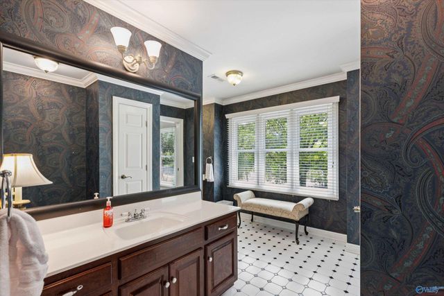 2901 Honors Row SE, Owens Cross Roads, AL 35763