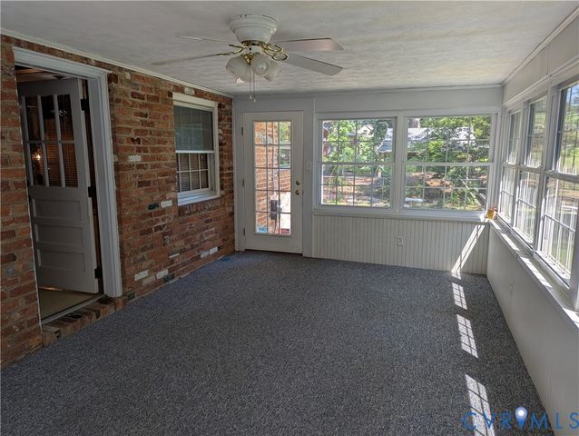 10409 Old Courtney Rd, Glen Allen, VA 23060