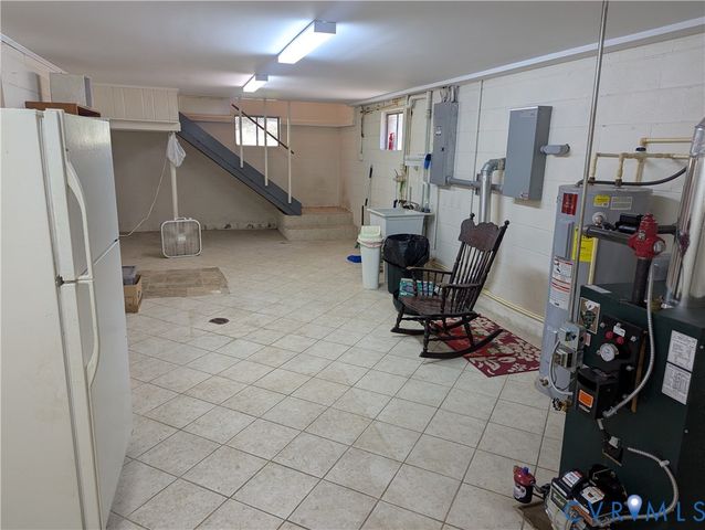 10409 Old Courtney Rd, Glen Allen, VA 23060