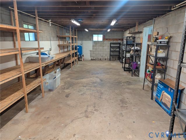 10409 Old Courtney Rd, Glen Allen, VA 23060