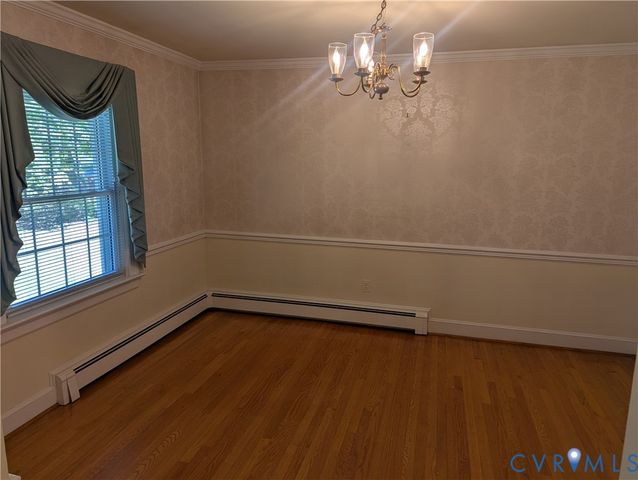 10409 Old Courtney Rd, Glen Allen, VA 23060