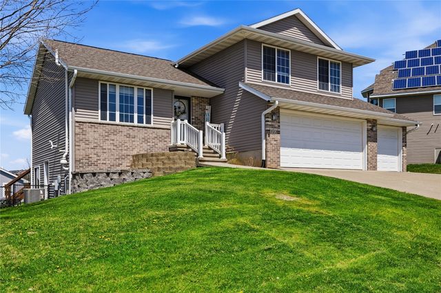 512 Jackson Street, Tiffin, IA 52340