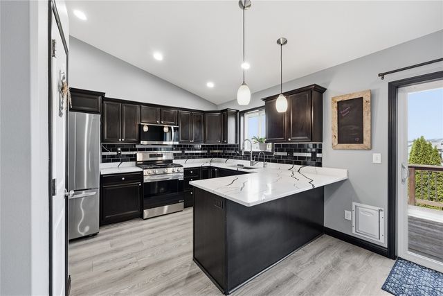 512 Jackson Street, Tiffin, IA 52340