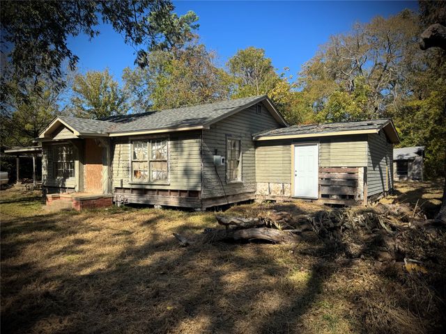 2250 W Kaufman Street, Paris, TX 75460