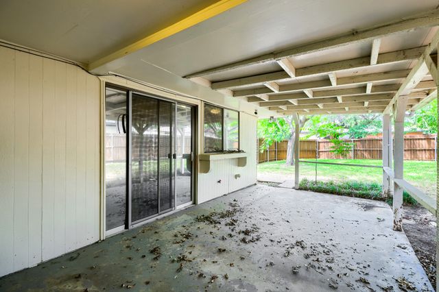 937 Birchwood Drive, Lancaster, TX 75146