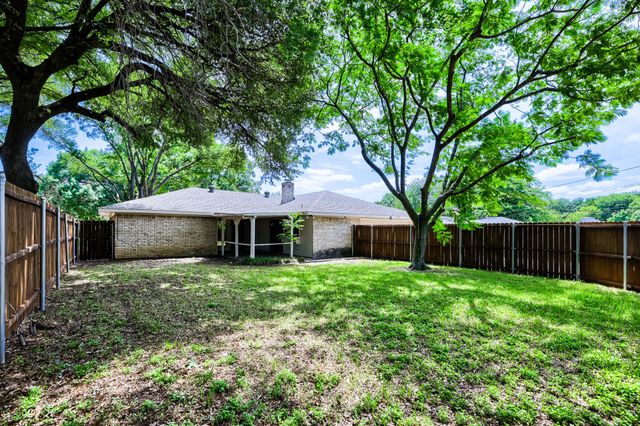 937 Birchwood Drive, Lancaster, TX 75146