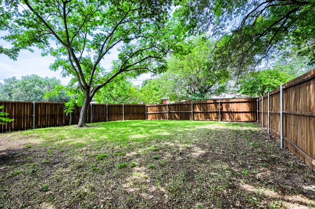 937 Birchwood Drive, Lancaster, TX 75146