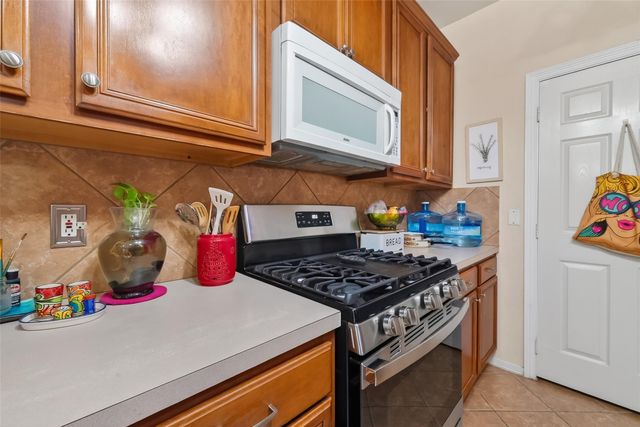 237 Mesa View, Conroe, TX 77316