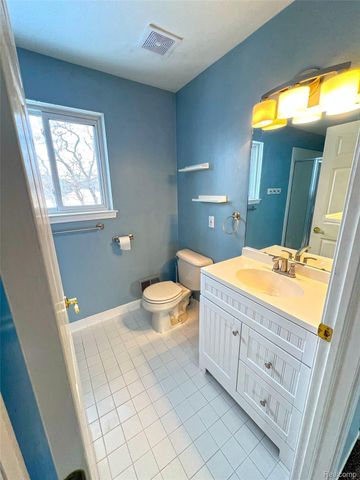 47546 Belmont Drive, Van Buren Charter Township, MI 48111