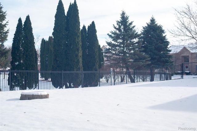 47546 Belmont Drive, Van Buren Charter Township, MI 48111