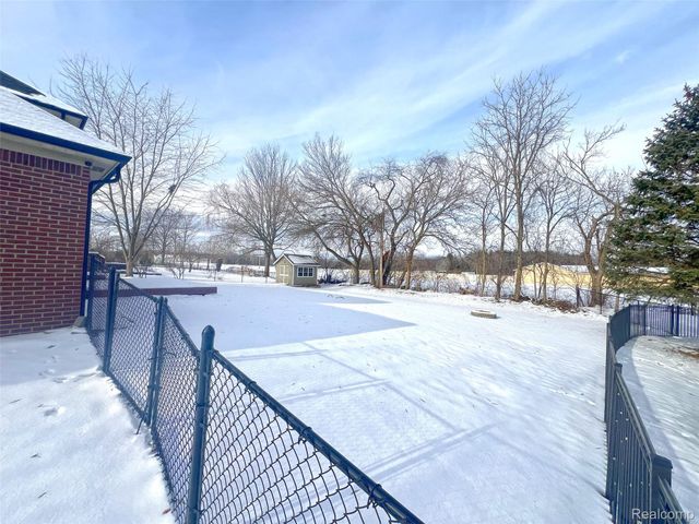 47546 Belmont Drive, Van Buren Charter Township, MI 48111