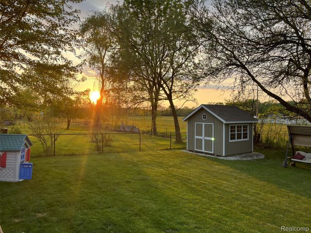 47546 Belmont Drive, Van Buren Charter Township, MI 48111