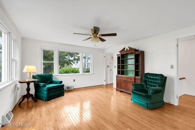 1 Riverview Avenue, Rumson, NJ 07760