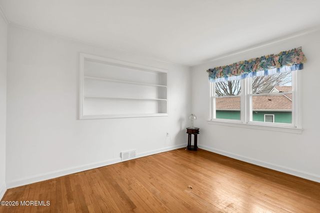 1 Riverview Avenue, Rumson, NJ 07760