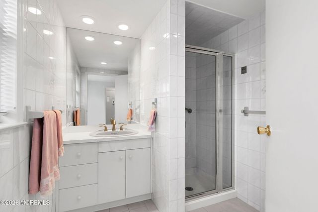 1 Riverview Avenue, Rumson, NJ 07760