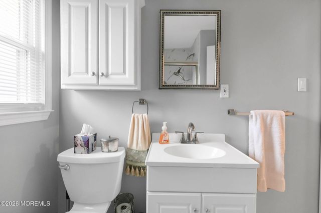 1 Riverview Avenue, Rumson, NJ 07760