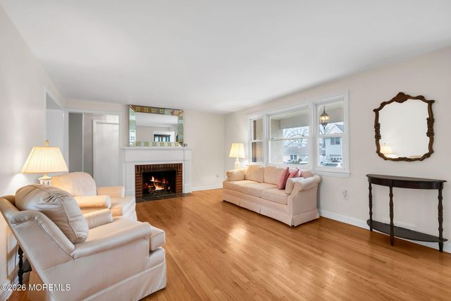 1 Riverview Avenue, Rumson, NJ 07760