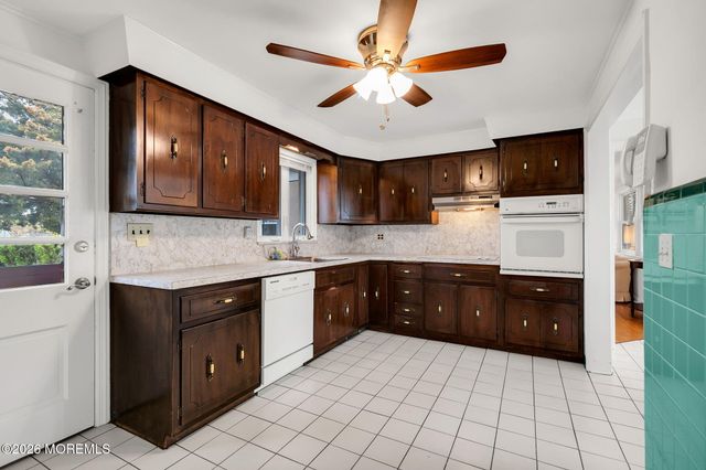 1 Riverview Avenue, Rumson, NJ 07760