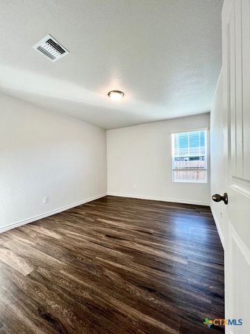 110 Dolphin Drive A, Temple, TX 76501