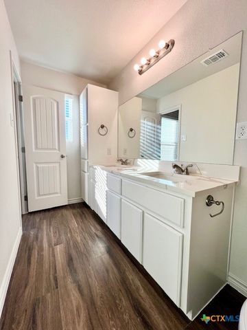 110 Dolphin Drive A, Temple, TX 76501