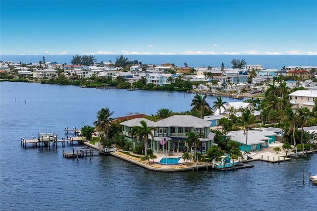 522 BAYVIEW DRIVE, Bradenton Beach, FL 34217