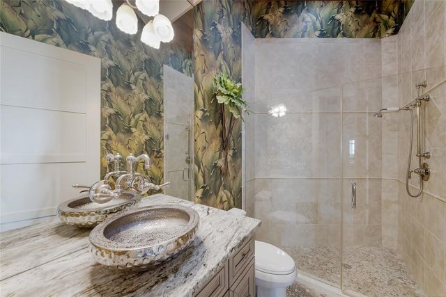522 BAYVIEW DRIVE, Bradenton Beach, FL 34217