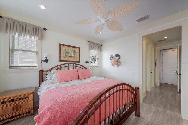 522 BAYVIEW DRIVE, Bradenton Beach, FL 34217
