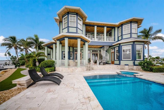 522 BAYVIEW DRIVE, Bradenton Beach, FL 34217