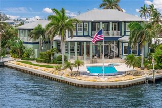 522 BAYVIEW DRIVE, Bradenton Beach, FL 34217