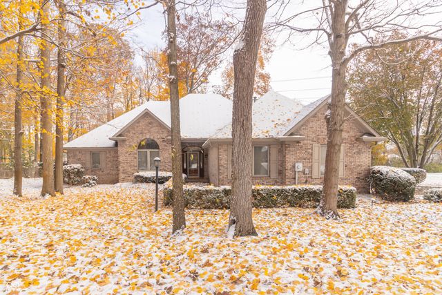 4053 S Village Row, New Palestine, IN 46163