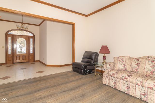 4053 S Village Row, New Palestine, IN 46163