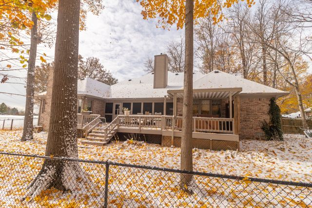 4053 S Village Row, New Palestine, IN 46163