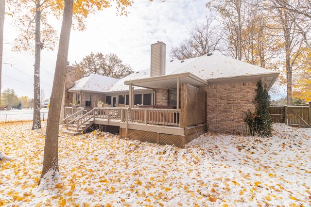 4053 S Village Row, New Palestine, IN 46163