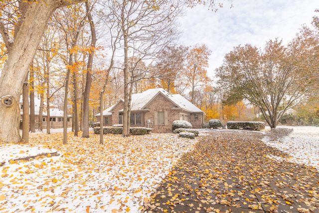 4053 S Village Row, New Palestine, IN 46163