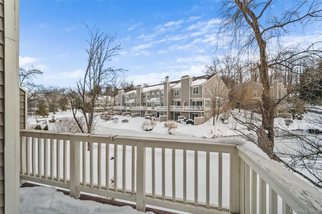 302 Pondside Drive, White Plains, NY 10607