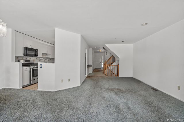 302 Pondside Drive, White Plains, NY 10607