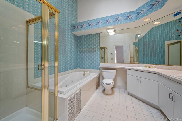 302 Pondside Drive, White Plains, NY 10607