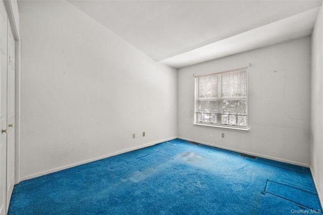 302 Pondside Drive, White Plains, NY 10607