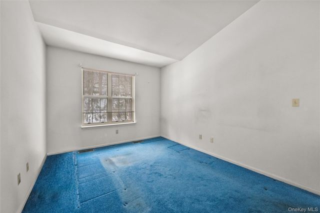 302 Pondside Drive, White Plains, NY 10607