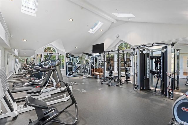 302 Pondside Drive, White Plains, NY 10607