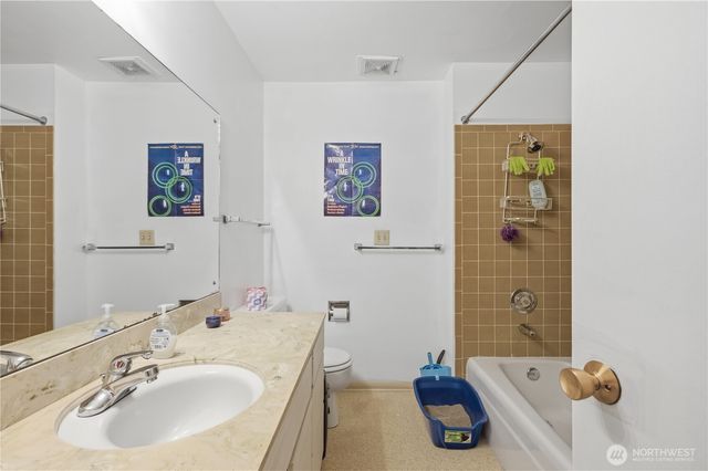 3600 25th Avenue W, Seattle, WA 98199