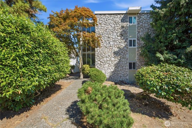 3600 25th Avenue W, Seattle, WA 98199