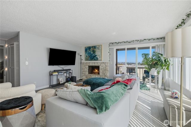 3600 25th Avenue W, Seattle, WA 98199