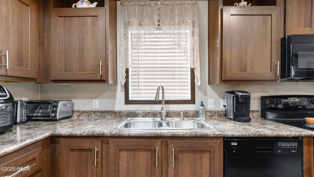 12103 Edgewood Road, Fountain, FL 32438