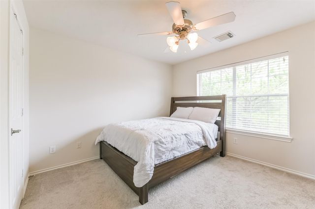 5418 Lilac Grove Lane, Rosharon, TX 77583