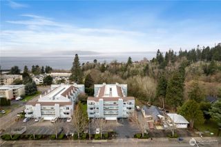 21925 7th Avenue S #101, Des Moines, WA 98198