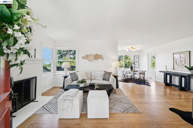 39 Chatsworth Ct, Oakland, CA 94611