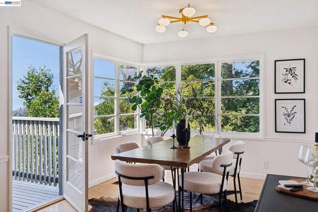 39 Chatsworth Ct, Oakland, CA 94611