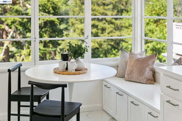 39 Chatsworth Ct, Oakland, CA 94611